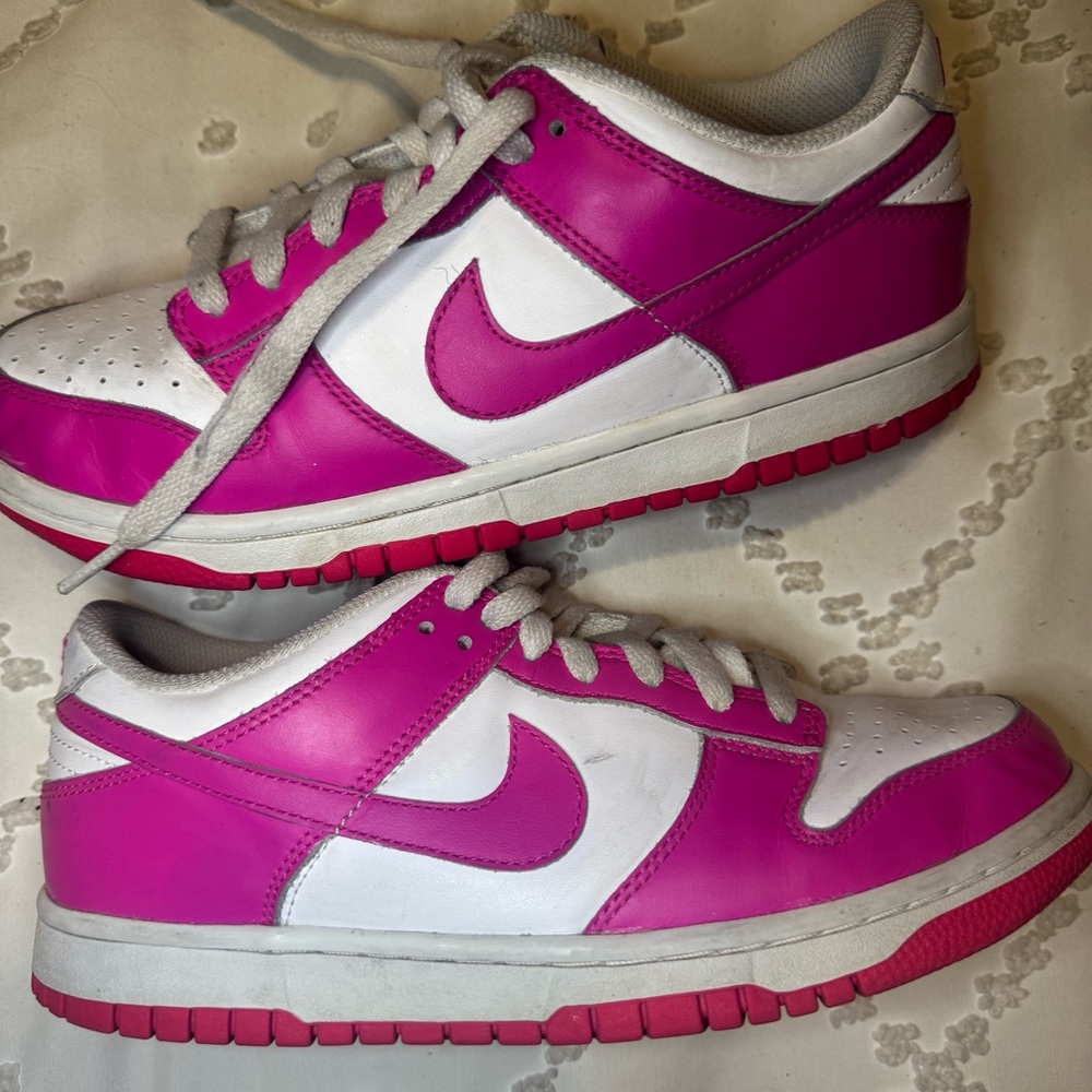 Nike Dunk Low "Laser Fuchsia" sneakers - Picture 6 of 10